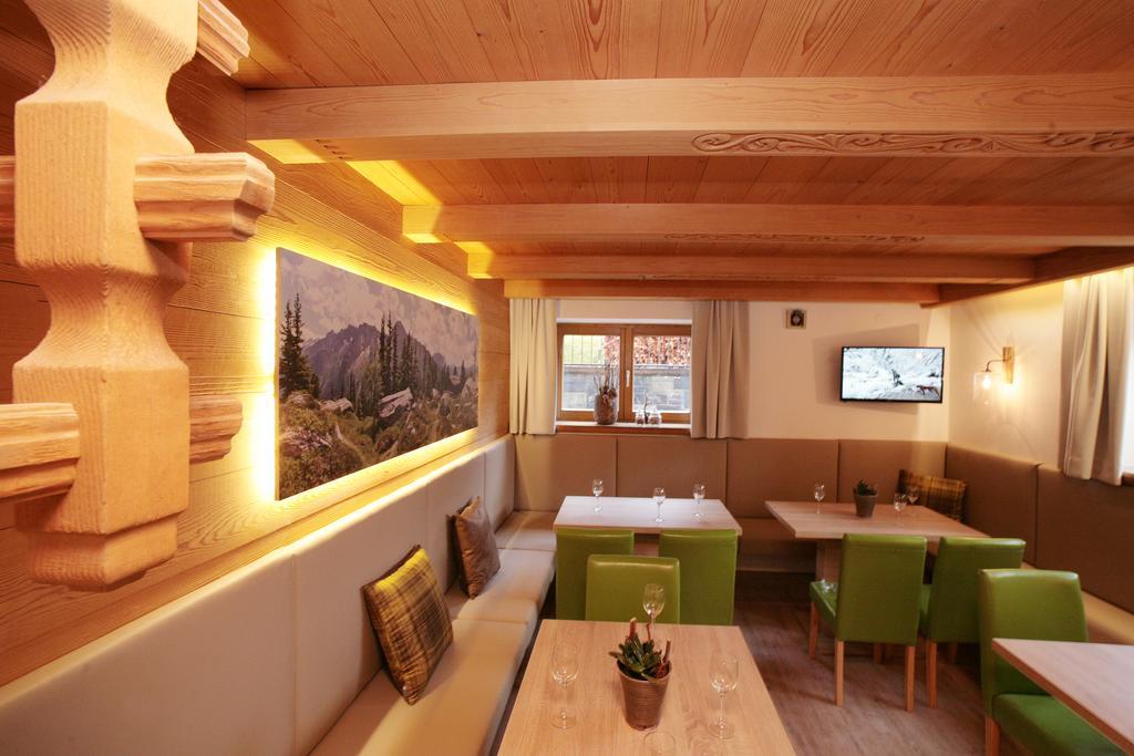 Premium Chalet Andrea Leogang Kamer foto